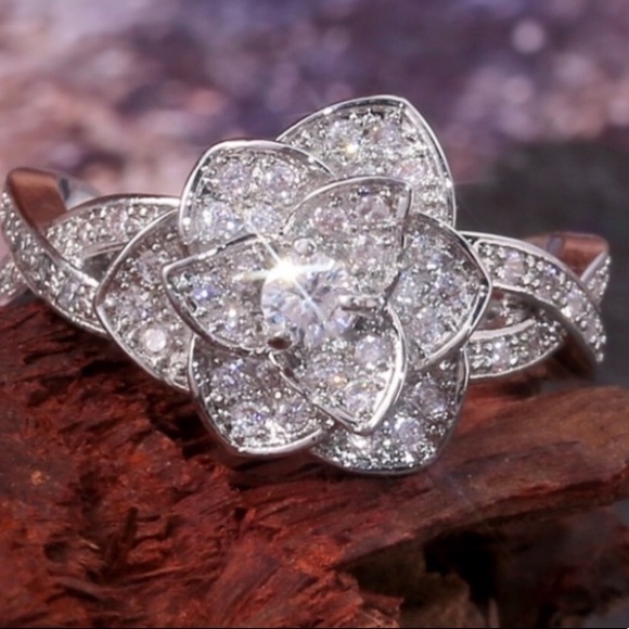 Sterling silver diamond halo rose ring - Picture 4 of 5